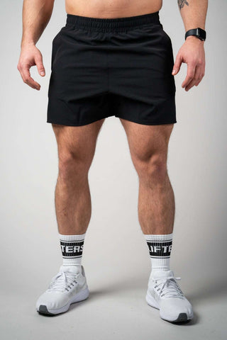 4-Way-Stretch-Material und Seitenschlitze  verleihen dir maximale Flexibilität.