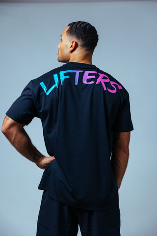 Leicht, schweißableitend und langlebig – dein Oversize-Shirt hält selbst die härtesten Workouts aus.