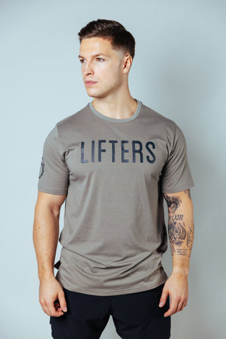 Das Original T-Shirt – ultrabequem, atmungsaktiv und dank hochwertigem TriBlend-Stoff perfekt für jedes Training oder den Alltag. 