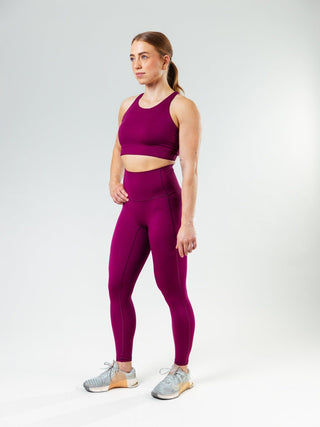 Volle Abdeckung in jeder Position – kein Nachjustieren bei Burpees & Overheads, mehr Fokus und schnellere Transitions.