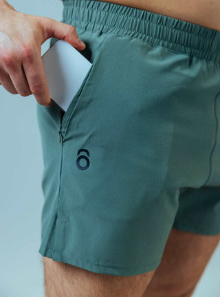 Versteckte Zipper-Taschen auf beiden Seiten, damit deine Essentials sicher verstaut bleiben.